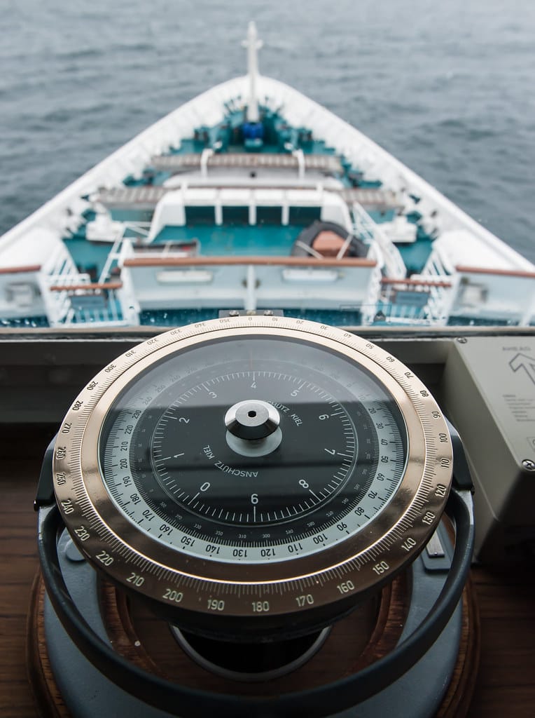 Magnetic Compass - Image 6